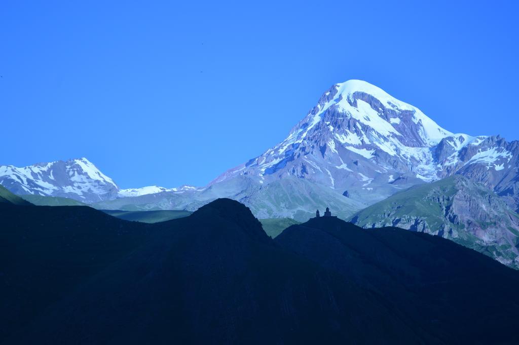 Guest House Qubi Kazbegi Exteriör bild